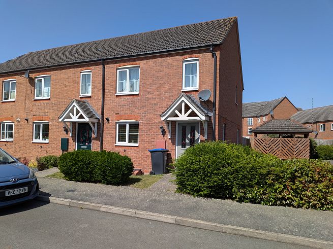 6 Lovell Field Close, Warwick